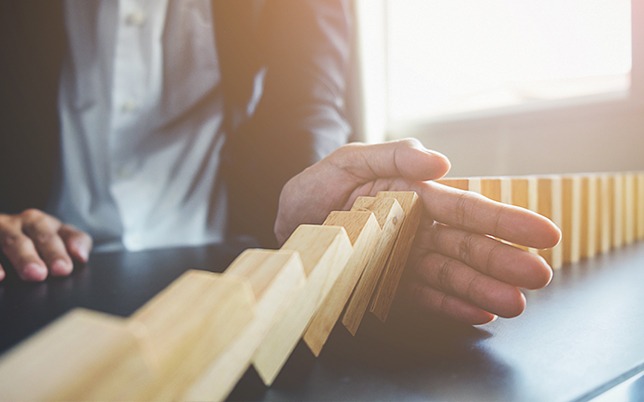 الحوكمة وإدارة المخاطر والامتثال GRC