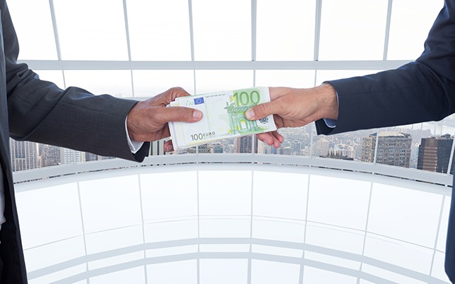 توفير حلول تمويل للمشاريع ، والأعمال التشغيلية